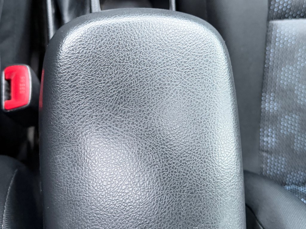 2010 Toyota Corolla S AUTOM / TOIT / MAGS / INSPECTÉ SÉCURITAIRE / in Thetford Mines, Quebec - 44 - w1024h768px