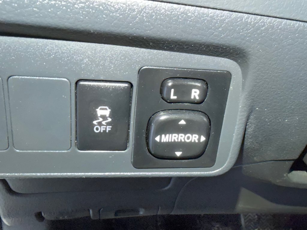 2010 Toyota Corolla S AUTOM / TOIT / MAGS / INSPECTÉ SÉCURITAIRE / in Thetford Mines, Quebec - 32 - w1024h768px