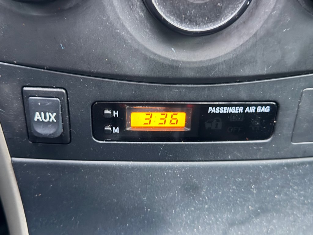 2010 Toyota Corolla S AUTOM / TOIT / MAGS / INSPECTÉ SÉCURITAIRE / in Thetford Mines, Quebec - 41 - w1024h768px