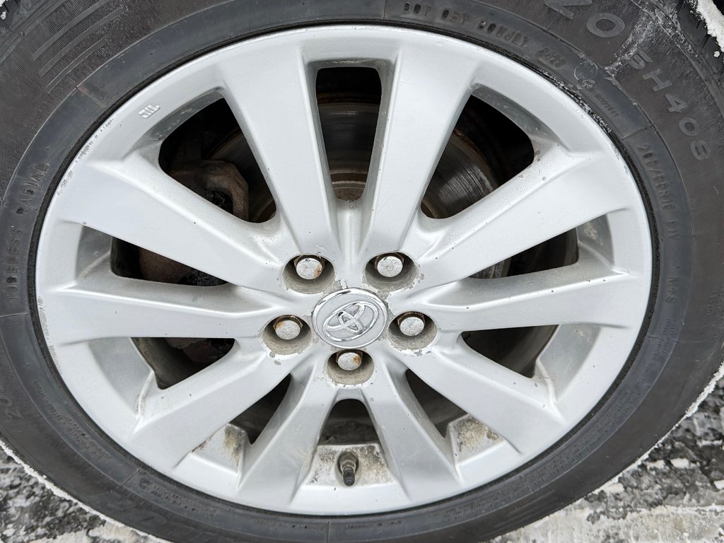 2010 Toyota Corolla S AUTOM / TOIT / MAGS / INSPECTÉ SÉCURITAIRE / in Thetford Mines, Quebec - 16 - w1024h768px