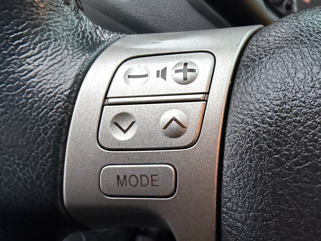 2010 Toyota Corolla S AUTOM / TOIT / MAGS / INSPECTÉ SÉCURITAIRE / in Thetford Mines, Quebec - 34 - w1024h768px