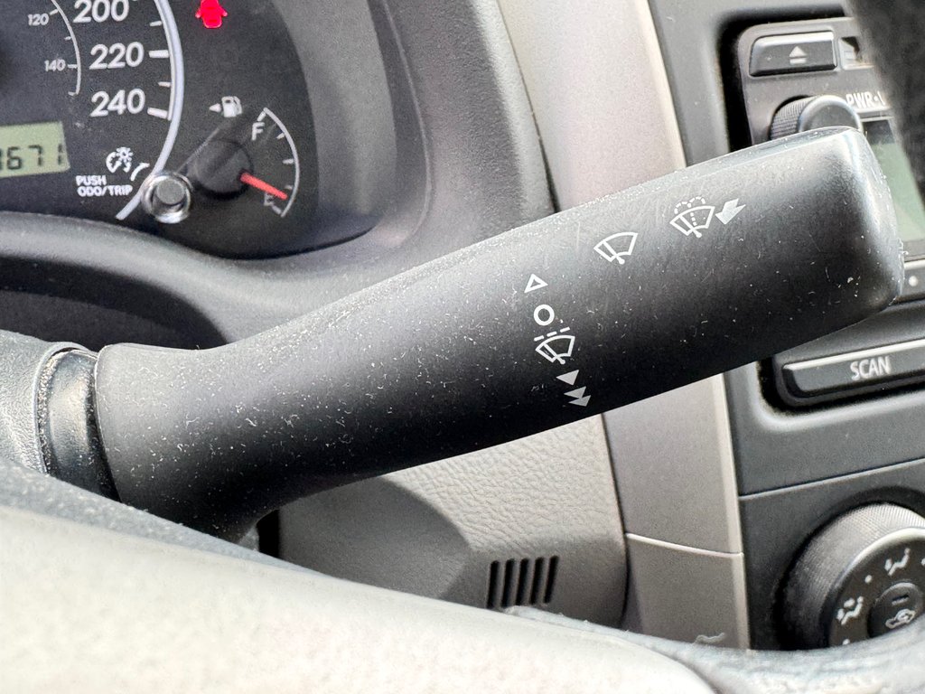 Toyota Corolla CE * AC * GROUPE ÉLECTRIQUE COMPLET / AUBAINE / 2012 à Thetford Mines, Québec - 32 - w1024h768px