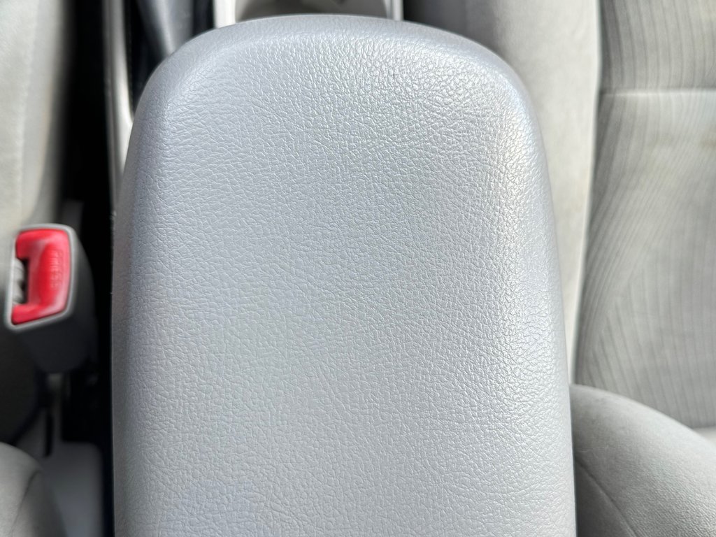 Toyota Corolla CE * AC * GROUPE ÉLECTRIQUE COMPLET / AUBAINE / 2012 à Thetford Mines, Québec - 42 - w1024h768px