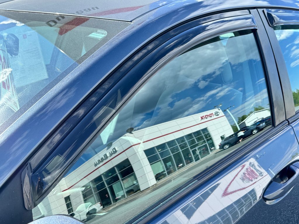 Toyota Corolla LE / AC/ 2 SIÈGES CHAUFFANTS ET BEAUCOUP ++++ 2014 à Thetford Mines, Québec - 17 - w1024h768px