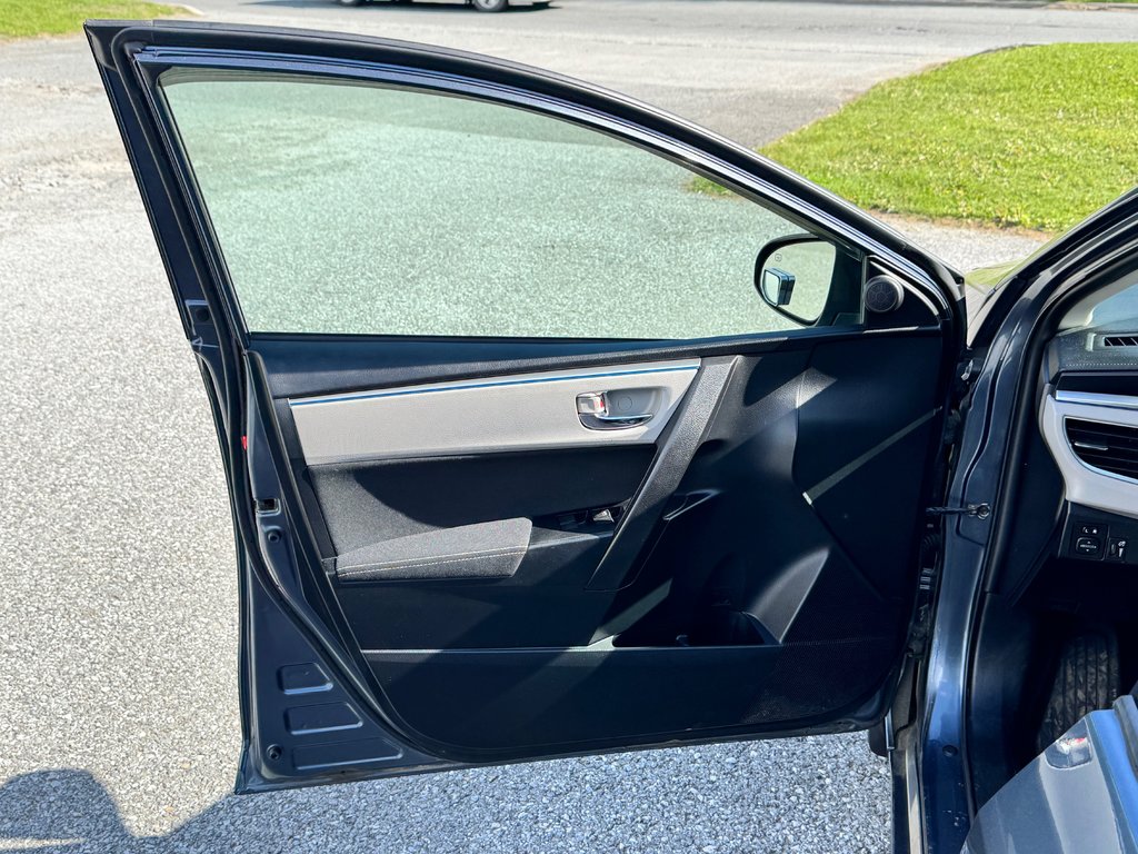 Toyota Corolla LE / AC/ 2 SIÈGES CHAUFFANTS ET BEAUCOUP ++++ 2014 à Thetford Mines, Québec - 23 - w1024h768px