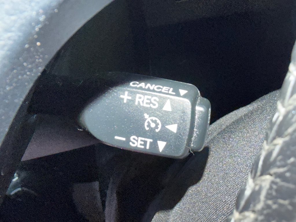 Toyota Corolla PRIX PRÉ-ENCAN FAITES VITE !!! S / autom / cuir / toit et +++ 2014 à Thetford Mines, Québec - 43 - w1024h768px