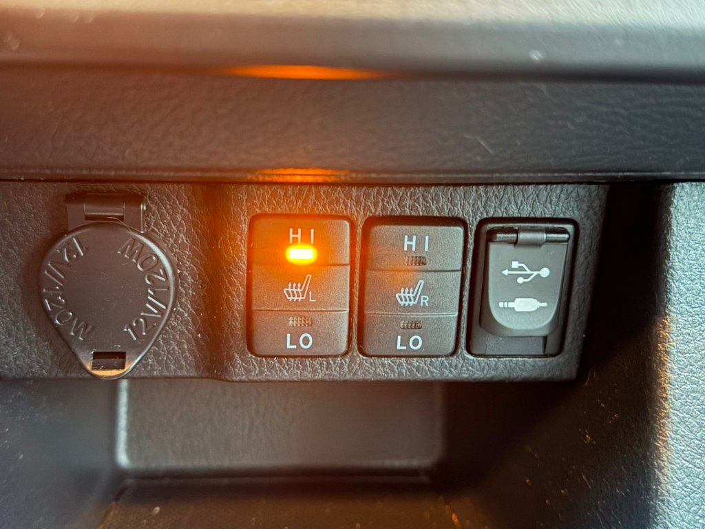 Toyota Corolla PRIX PRÉ-ENCAN FAITES VITE !!! S / autom / cuir / toit et +++ 2014 à Thetford Mines, Québec - 49 - w1024h768px