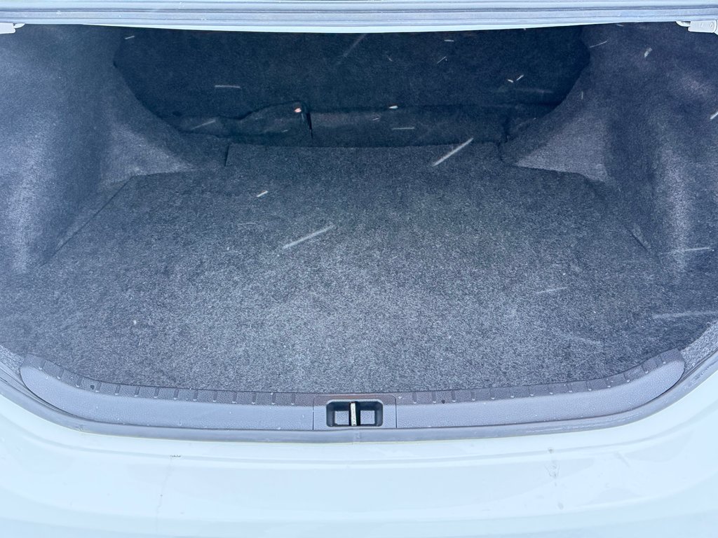 Toyota Corolla PRIX PRÉ-ENCAN FAITES VITE !!! S / autom / cuir / toit et +++ 2014 à Thetford Mines, Québec - 63 - w1024h768px