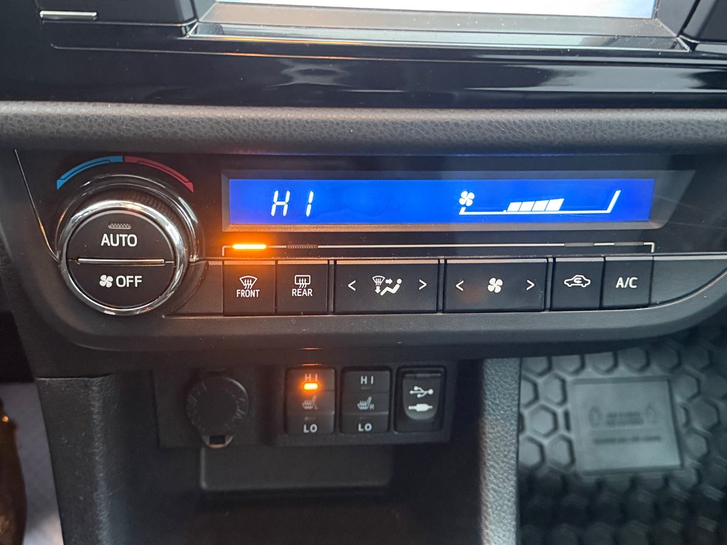 Toyota Corolla PRIX PRÉ-ENCAN FAITES VITE !!! S / autom / cuir / toit et +++ 2014 à Thetford Mines, Québec - 48 - w1024h768px