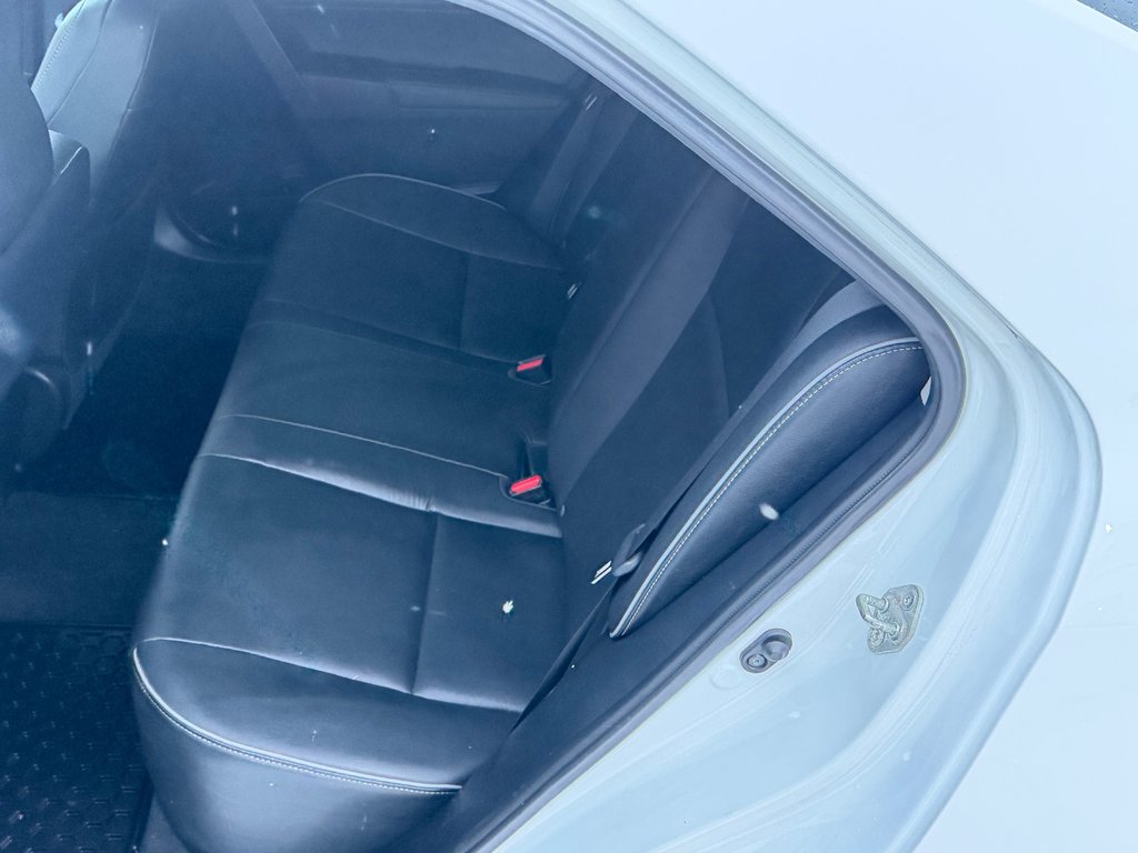 Toyota Corolla PRIX PRÉ-ENCAN FAITES VITE !!! S / autom / cuir / toit et +++ 2014 à Thetford Mines, Québec - 61 - w1024h768px