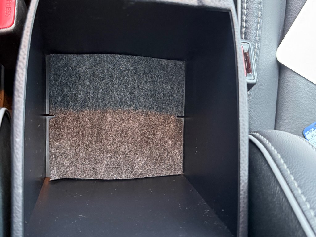 Toyota Corolla PRIX PRÉ-ENCAN FAITES VITE !!! S / autom / cuir / toit et +++ 2014 à Thetford Mines, Québec - 55 - w1024h768px