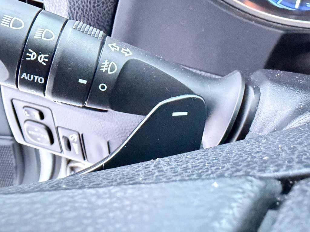 Toyota Corolla PRIX PRÉ-ENCAN FAITES VITE !!! S / autom / cuir / toit et +++ 2014 à Thetford Mines, Québec - 41 - w1024h768px