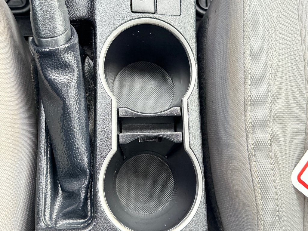 Toyota Corolla LE / AUTOM / AC / ULTRA FIABLE !!!! 2014 à Thetford Mines, Québec - 45 - w1024h768px