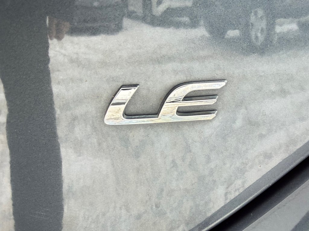 Toyota Corolla LE / BAS KILOS / INSPECTÉ RÉPARÉ / FIABILITÉ / 2014 à Thetford Mines, Québec - 19 - w1024h768px