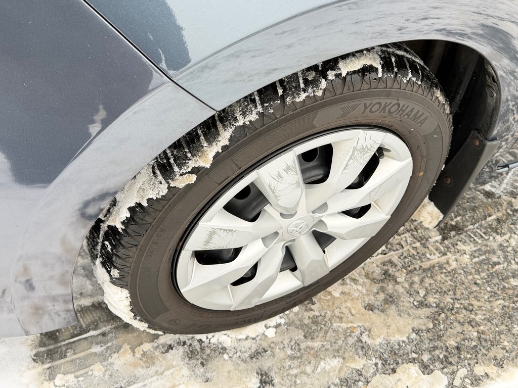Toyota Corolla LE / BAS KILOS / INSPECTÉ RÉPARÉ / FIABILITÉ / 2014 à Thetford Mines, Québec - 14 - w1024h768px