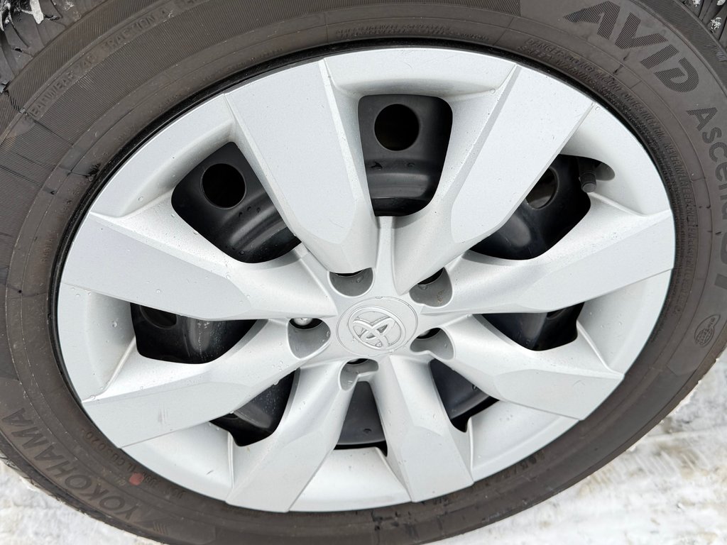 Toyota Corolla LE / BAS KILOS / INSPECTÉ RÉPARÉ / FIABILITÉ / 2014 à Thetford Mines, Québec - 15 - w1024h768px