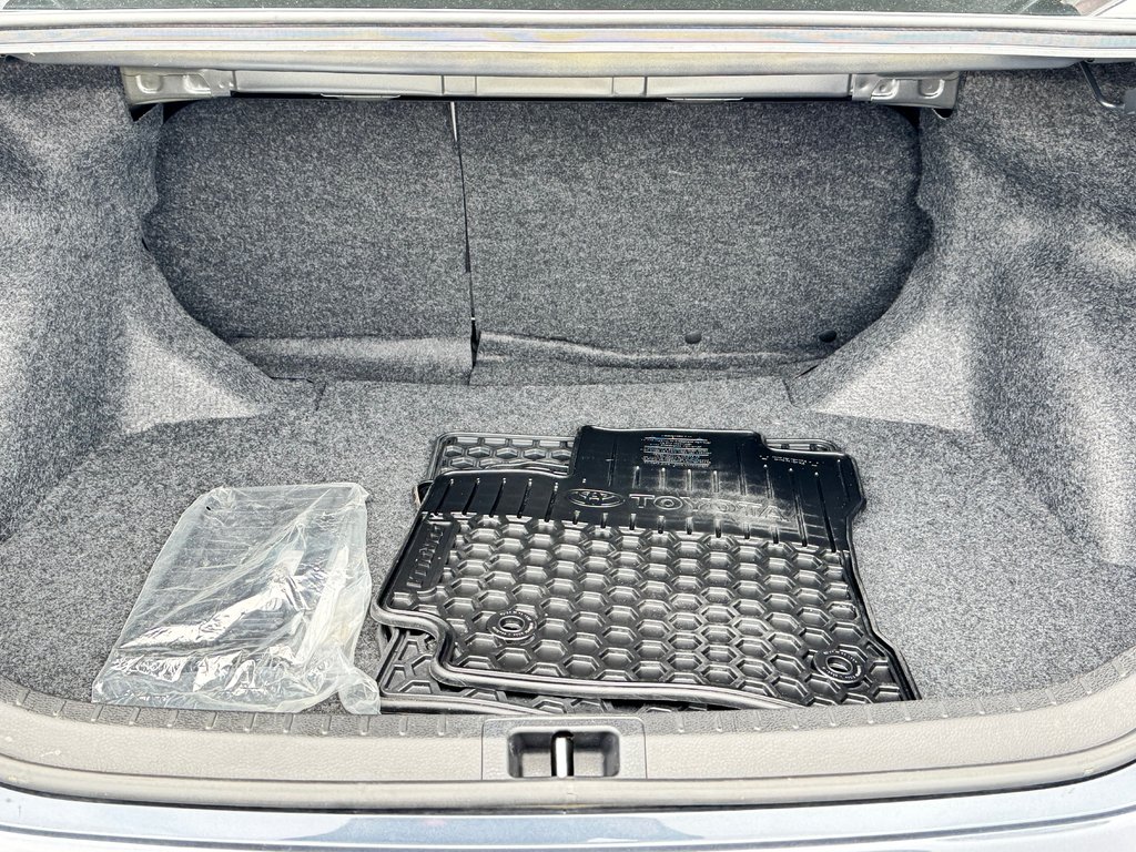 2014 Toyota Corolla LE / BAS KILOS / INSPECTÉ RÉPARÉ / FIABILITÉ / in Thetford Mines, Quebec - 52 - w1024h768px