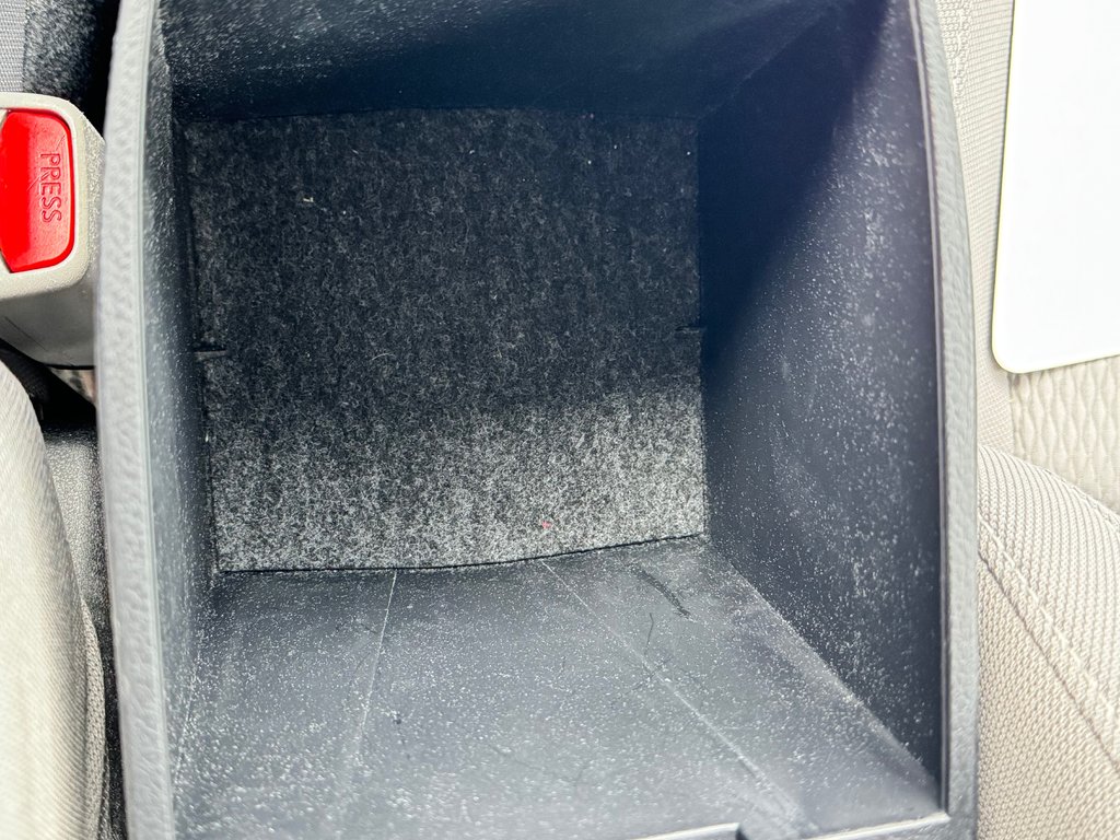 2014 Toyota Corolla LE / BAS KILOS / INSPECTÉ RÉPARÉ / FIABILITÉ / in Thetford Mines, Quebec - 47 - w1024h768px