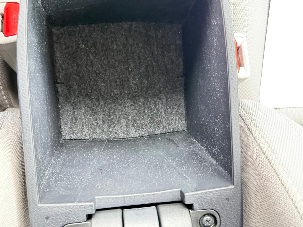 Toyota Corolla LE / BAS KILOS / INSPECTÉ RÉPARÉ / FIABILITÉ / 2014 à Thetford Mines, Québec - 42 - w1024h768px