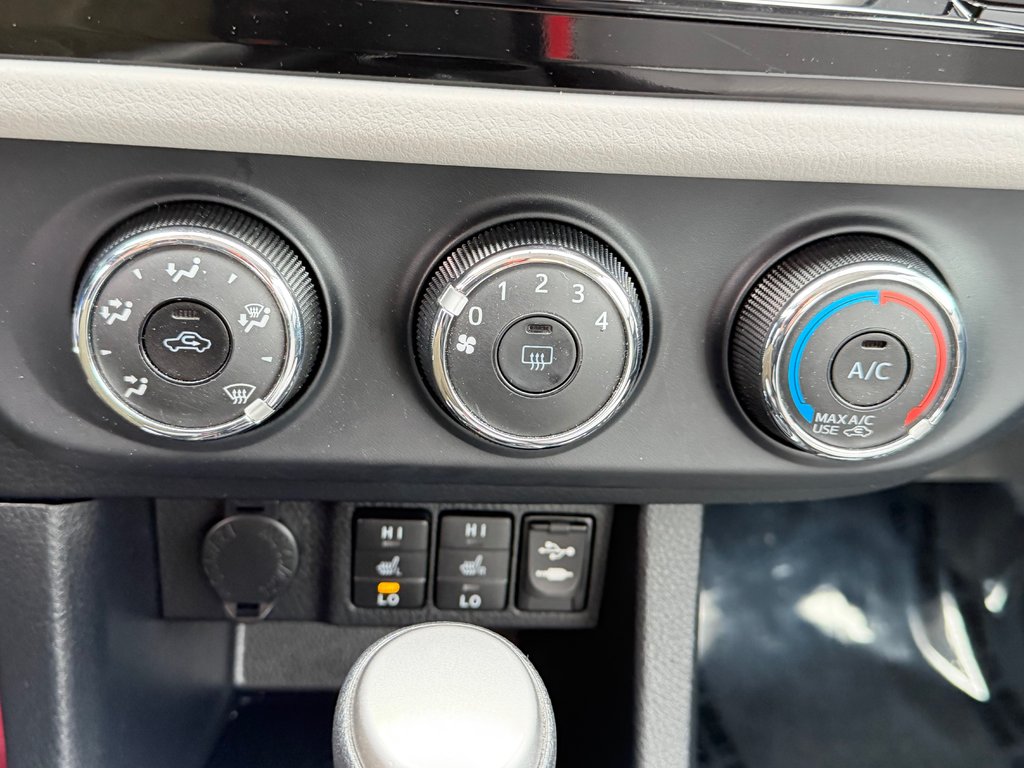 Toyota Corolla LE / BAS KILOS / INSPECTÉ RÉPARÉ / FIABILITÉ / 2014 à Thetford Mines, Québec - 36 - w1024h768px