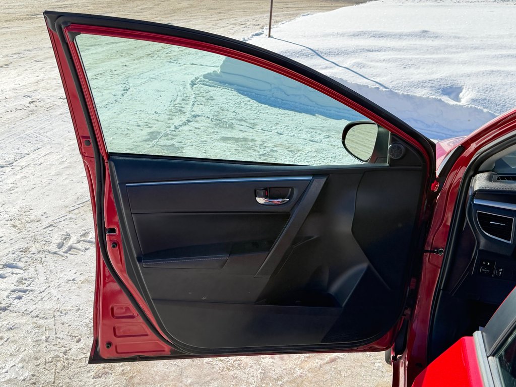 Toyota Corolla LE + GROUPE TOIT / AUTOM / SOFTEX / GPS / 2014 à Thetford Mines, Québec - 24 - w1024h768px