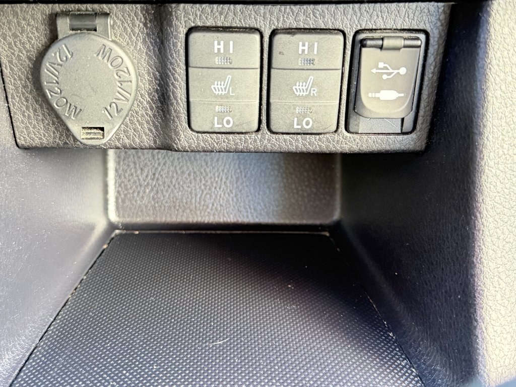 Toyota Corolla LE + GROUPE TOIT / AUTOM / SOFTEX / GPS / 2014 à Thetford Mines, Québec - 44 - w1024h768px