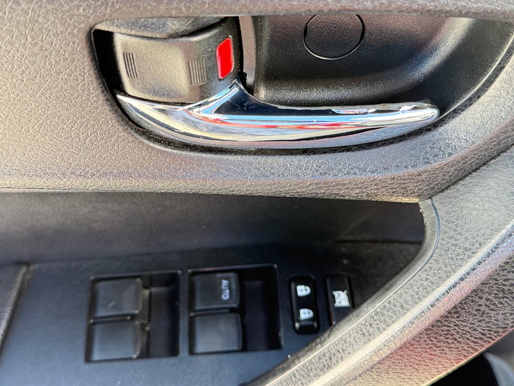 Toyota Corolla LE + GROUPE TOIT / AUTOM / SOFTEX / GPS / 2014 à Thetford Mines, Québec - 25 - w1024h768px