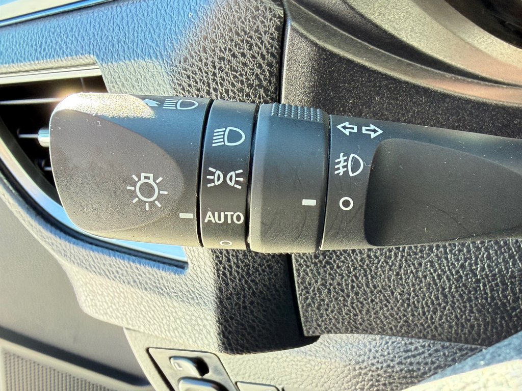 Toyota Corolla LE + GROUPE TOIT / AUTOM / SOFTEX / GPS / 2014 à Thetford Mines, Québec - 33 - w1024h768px