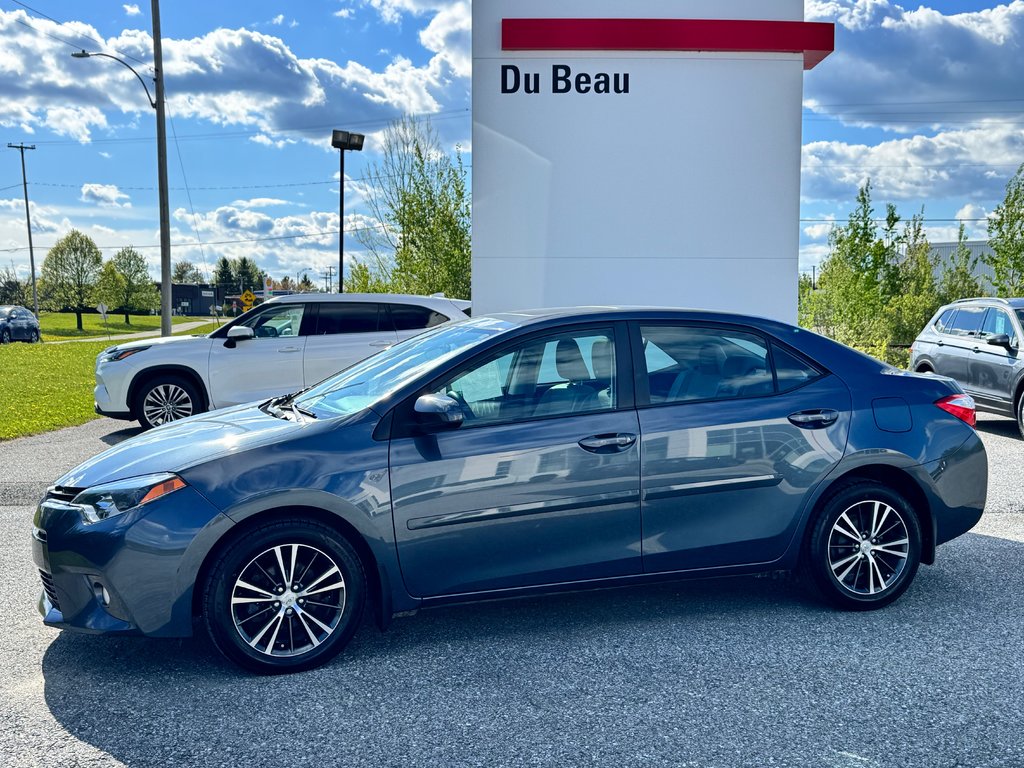2016 Toyota Corolla LE + GROUPE TOIT / 1 SEUL PROPRIO / BAS KILOS / in Thetford Mines, Quebec - 8 - w1024h768px