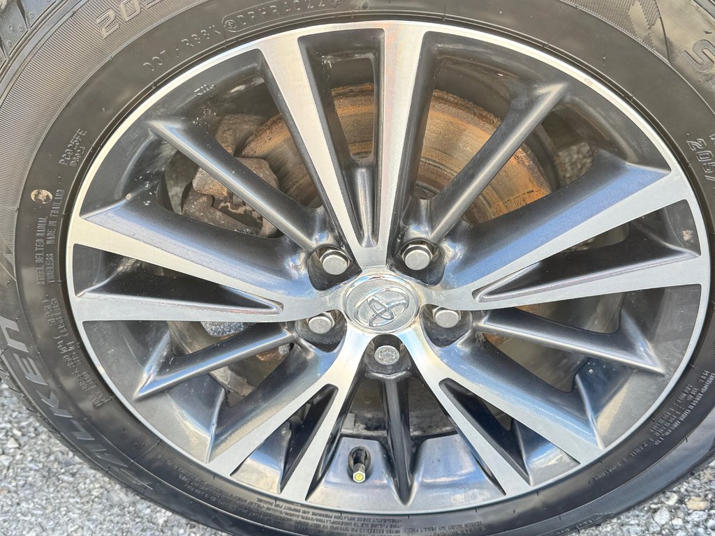 2016 Toyota Corolla LE + GROUPE TOIT / 1 SEUL PROPRIO / BAS KILOS / in Thetford Mines, Quebec - 16 - w1024h768px