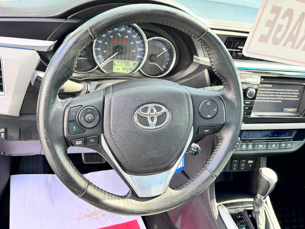 2016 Toyota Corolla LE + GROUPE TOIT / 1 SEUL PROPRIO / BAS KILOS / in Thetford Mines, Quebec - 32 - w1024h768px
