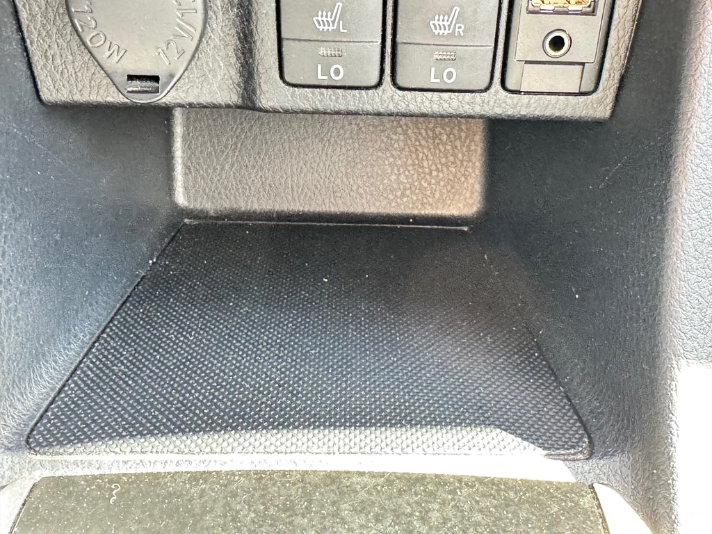 2016 Toyota Corolla LE + GROUPE TOIT / 1 SEUL PROPRIO / BAS KILOS / in Thetford Mines, Quebec - 44 - w1024h768px