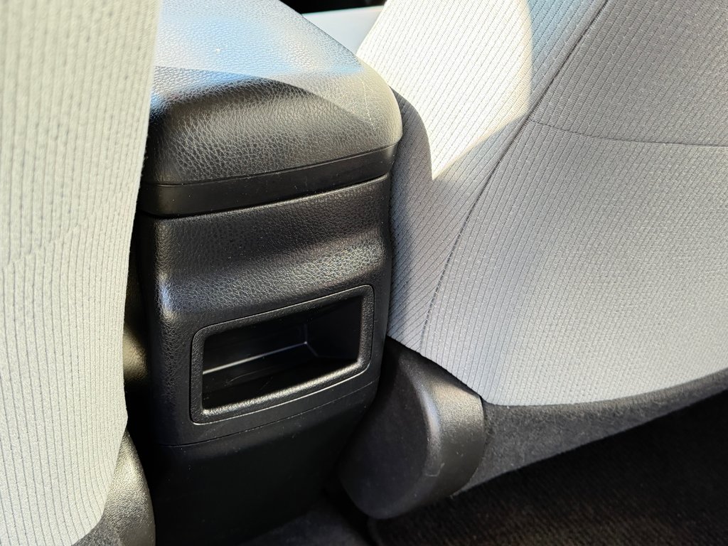 Toyota Corolla CE / AUTOM + AC / BAS KILOS / WOW !!! / 2019 à Thetford Mines, Québec - 46 - w1024h768px