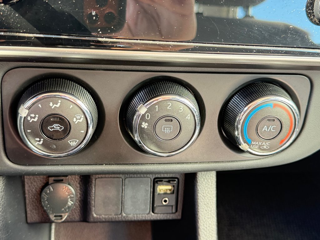 Toyota Corolla CE / AUTOM + AC / BAS KILOS / WOW !!! / 2019 à Thetford Mines, Québec - 34 - w1024h768px