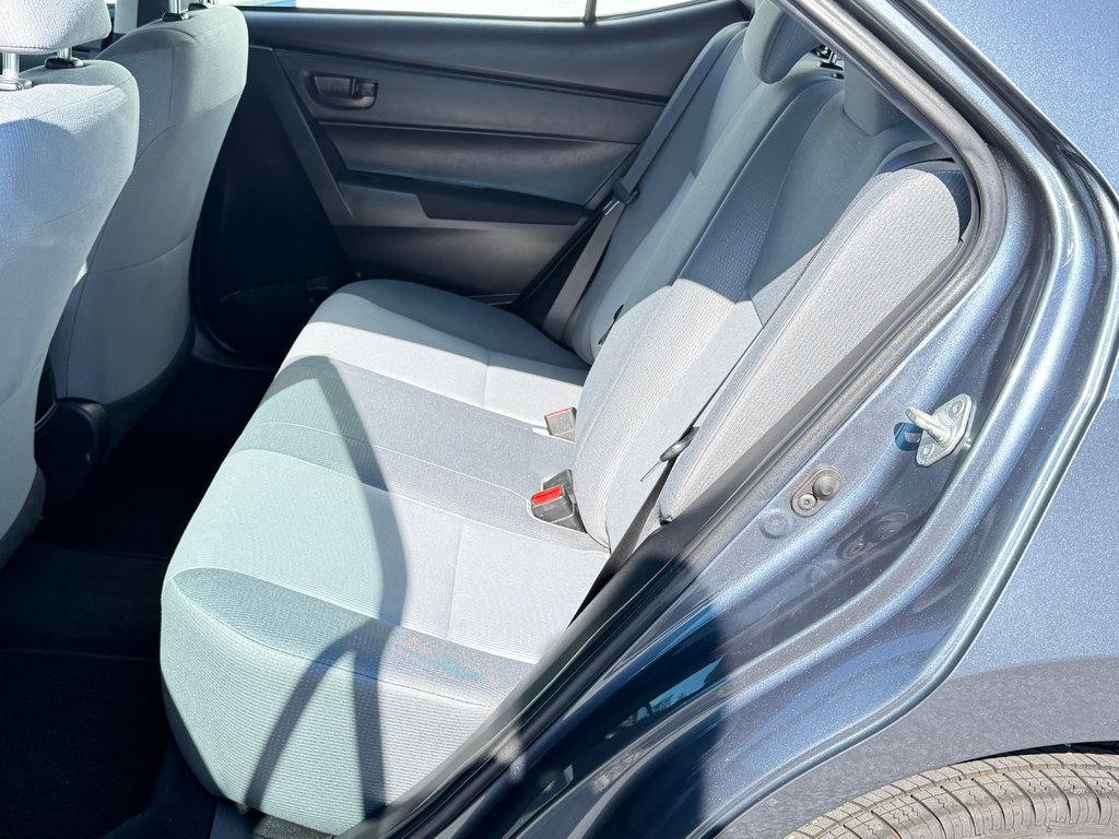 Toyota Corolla CE / AUTOM + AC / BAS KILOS / WOW !!! / 2019 à Thetford Mines, Québec - 45 - w1024h768px