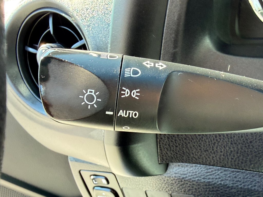 Toyota Corolla CE / AUTOM + AC / BAS KILOS / WOW !!! / 2019 à Thetford Mines, Québec - 27 - w1024h768px