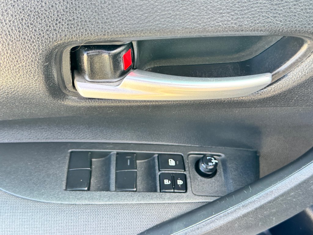 Toyota Corolla LE / AUTOM / FIABILITÉ LÉGENDAIRE / 2020 à Thetford Mines, Québec - 23 - w1024h768px