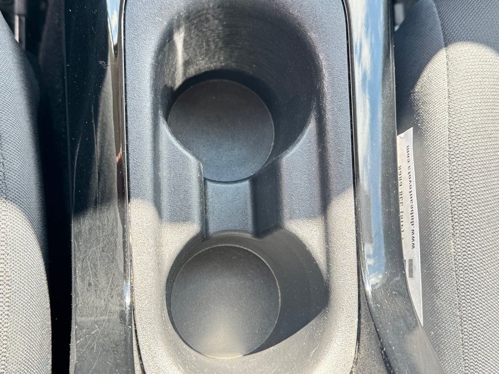Toyota Corolla LE / AUTOM / FIABILITÉ LÉGENDAIRE / 2020 à Thetford Mines, Québec - 44 - w1024h768px