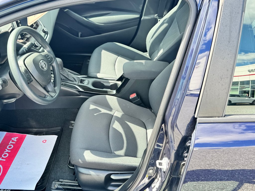 Toyota Corolla LE / AUTOM / FIABILITÉ LÉGENDAIRE / 2020 à Thetford Mines, Québec - 25 - w1024h768px