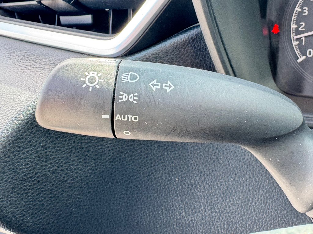 Toyota Corolla LE / AUTOM / FIABILITÉ LÉGENDAIRE / 2020 à Thetford Mines, Québec - 33 - w1024h768px