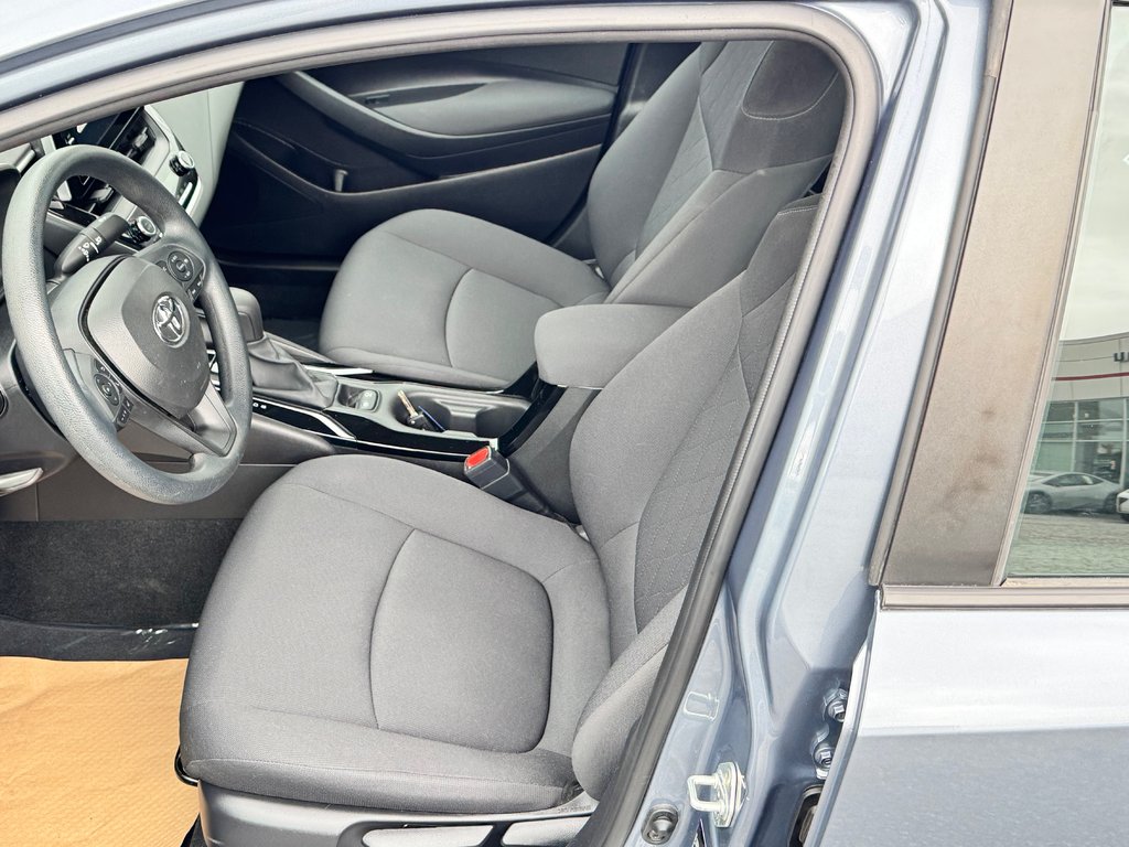 2020 Toyota Corolla LE / AUTOM / MAGS / SEULEMENT 17.000KM  WOW !!!! / in Thetford Mines, Quebec - 25 - w1024h768px