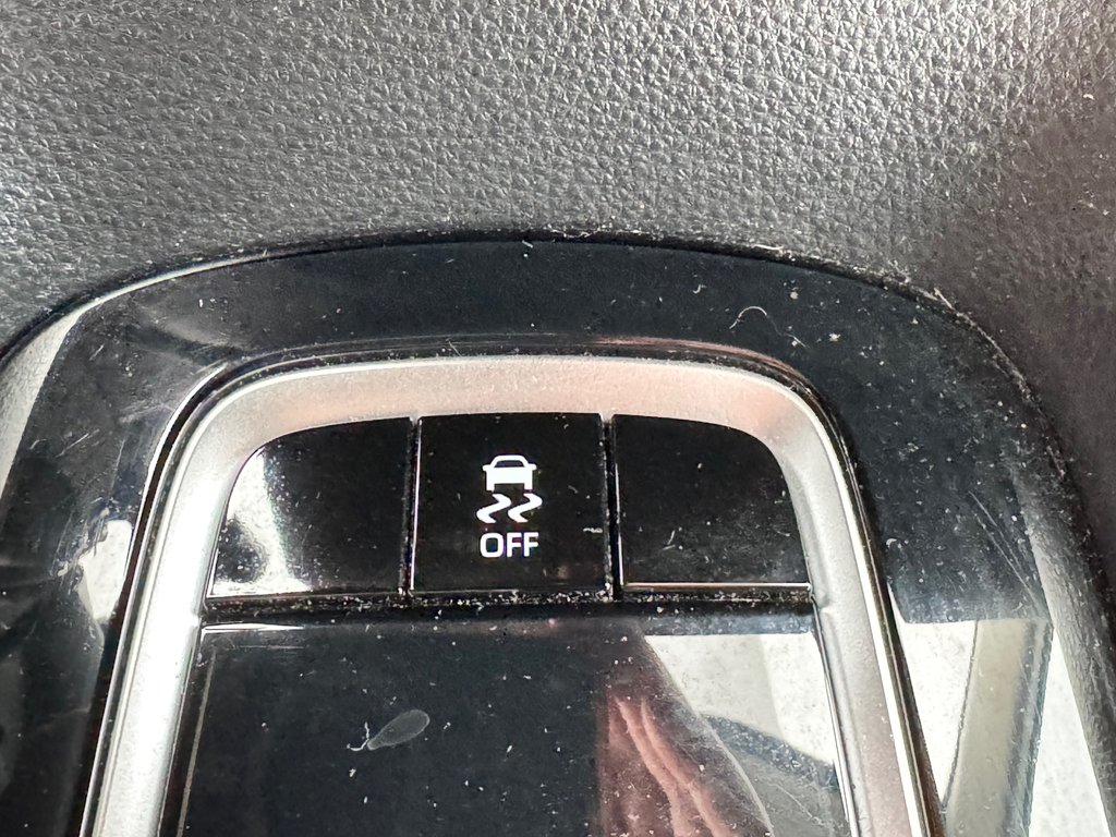 2020 Toyota Corolla LE / AUTOM / MAGS / SEULEMENT 17.000KM  WOW !!!! / in Thetford Mines, Quebec - 40 - w1024h768px