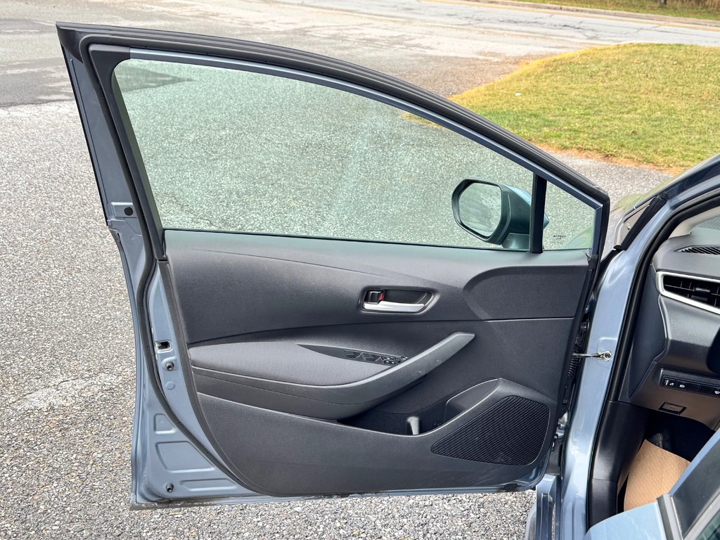 2020 Toyota Corolla LE / AUTOM / MAGS / SEULEMENT 17.000KM  WOW !!!! / in Thetford Mines, Quebec - 23 - w1024h768px
