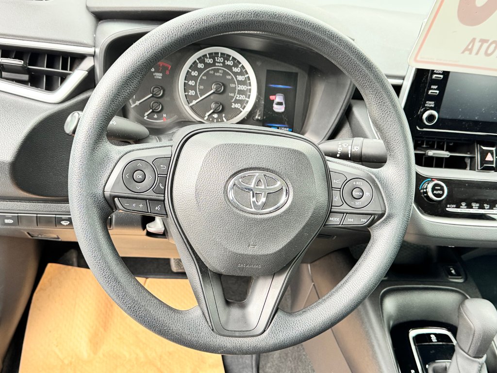 2020 Toyota Corolla LE / AUTOM / MAGS / SEULEMENT 17.000KM  WOW !!!! / in Thetford Mines, Quebec - 29 - w1024h768px