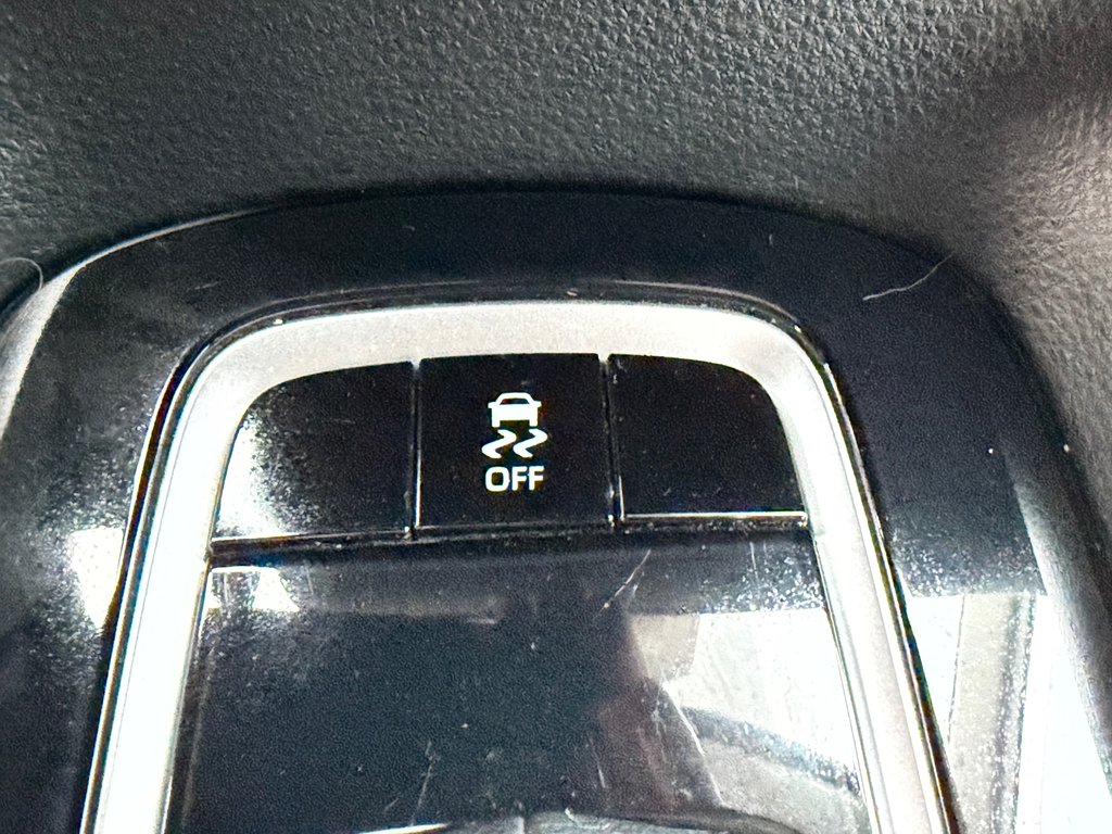 2020 Toyota Corolla LE / TOIT / MAGS / TRÈS BAS KILOS / A QUI LA CHANCE ? / in Thetford Mines, Quebec - 41 - w1024h768px