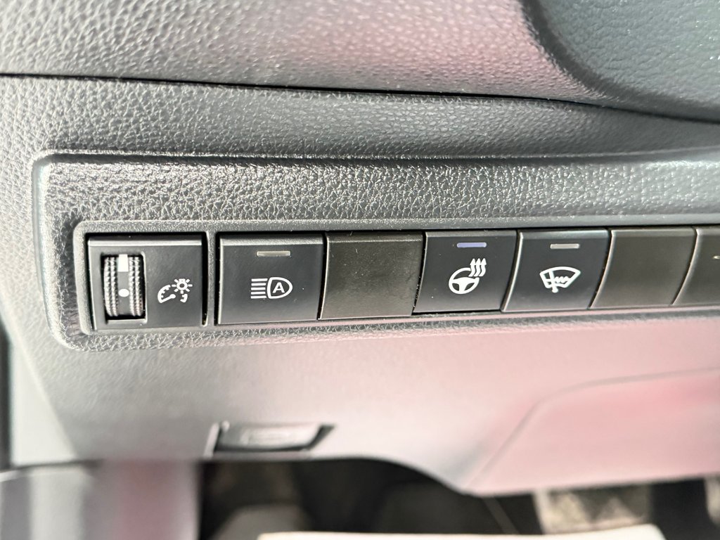 2020 Toyota Corolla LE / TOIT / MAGS / TRÈS BAS KILOS / A QUI LA CHANCE ? / in Thetford Mines, Quebec - 28 - w1024h768px