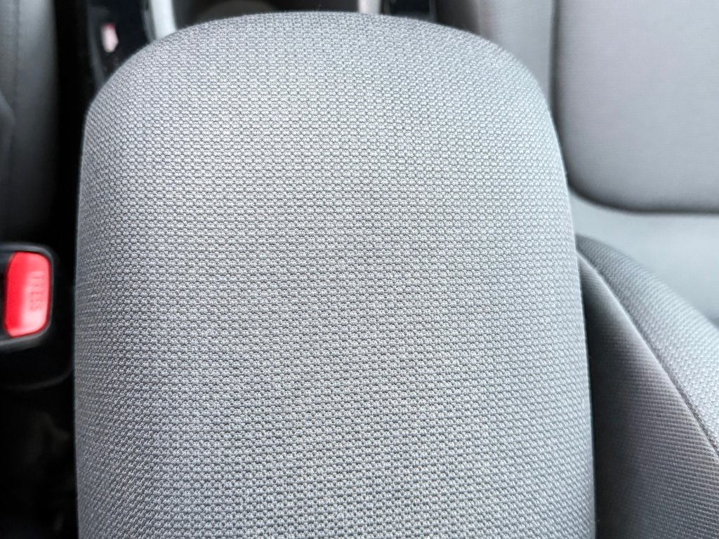 2020 Toyota Corolla LE / TOIT / MAGS / TRÈS BAS KILOS / A QUI LA CHANCE ? / in Thetford Mines, Quebec - 45 - w1024h768px