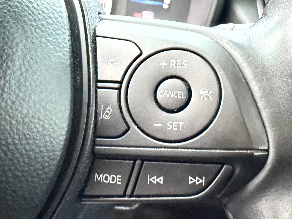 2020 Toyota Corolla LE / TOIT / MAGS / TRÈS BAS KILOS / A QUI LA CHANCE ? / in Thetford Mines, Quebec - 33 - w1024h768px