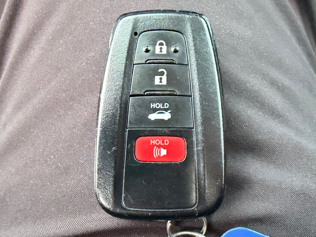 2020 Toyota Corolla LE / TOIT / MAGS / TRÈS BAS KILOS / A QUI LA CHANCE ? / in Thetford Mines, Quebec - 49 - w1024h768px