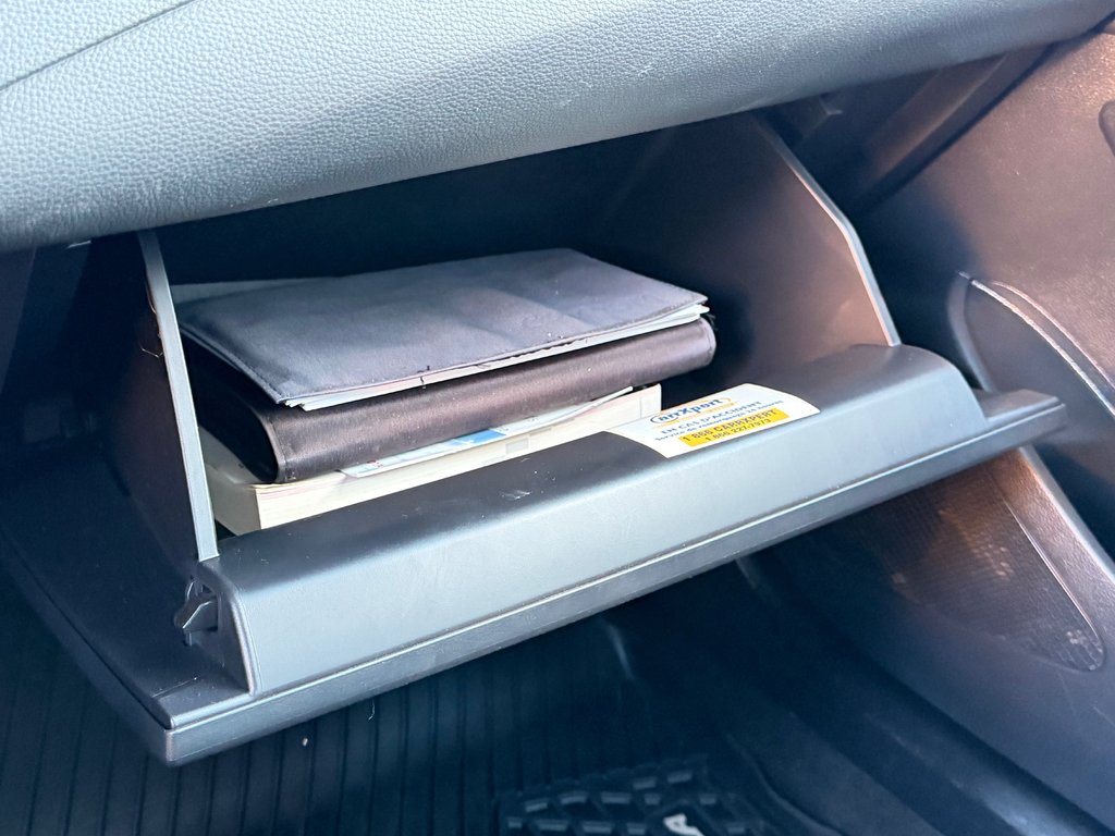 Toyota Corolla LE / AUTOM / BAS KILOS / PEA 21-10-27= 98.997KM / 2020 à Thetford Mines, Québec - 45 - w1024h768px